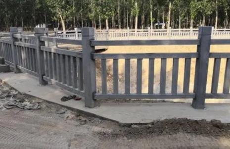 水泥护栏与钢管护栏的区别